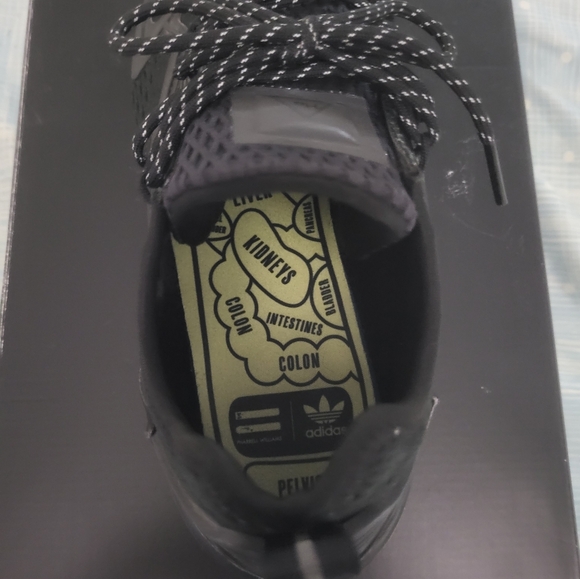 Adidas ZX Boost Pharell - Picture 2 of 16